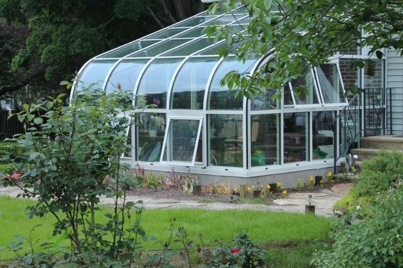 Curved Glass Greenhouses